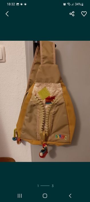 Mochila Menina em cor beje com aplicações