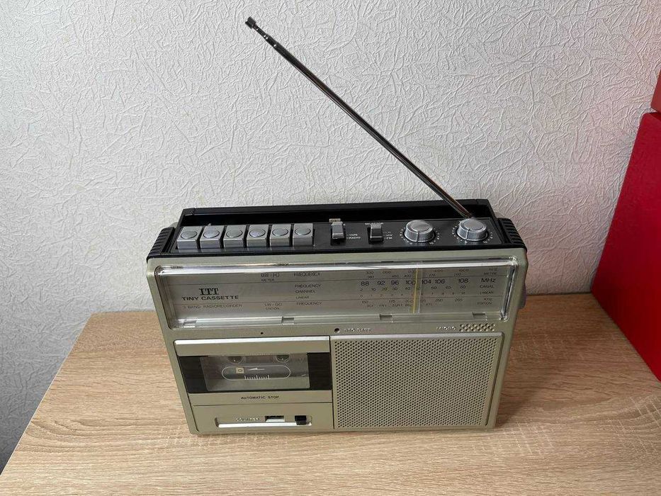 TINY cassette 110L (a) Магнітофон Касетник Радіо