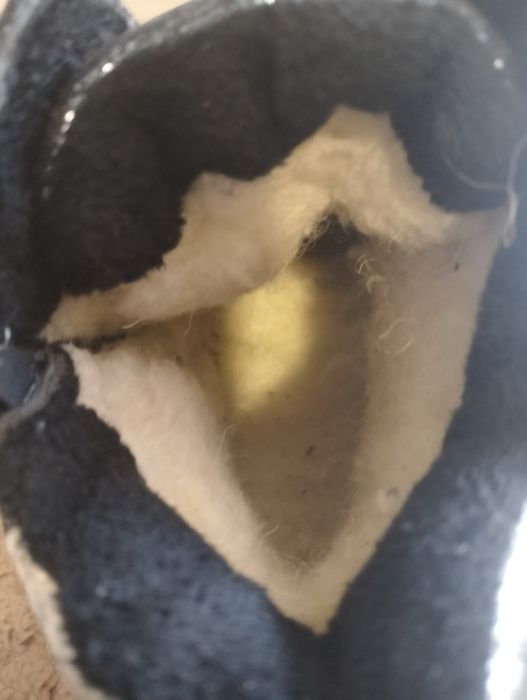 Дитяче нове брендове зимове взуття.