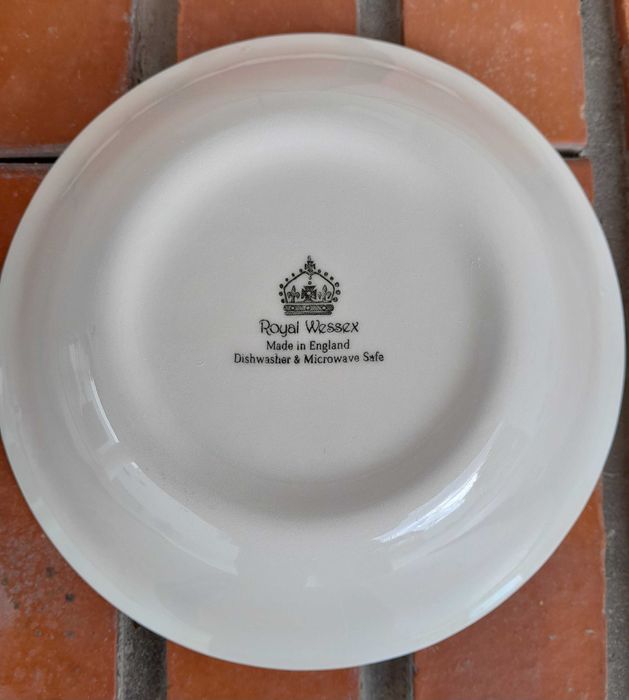 Tigelas porcelana inglesa e tailandesa
