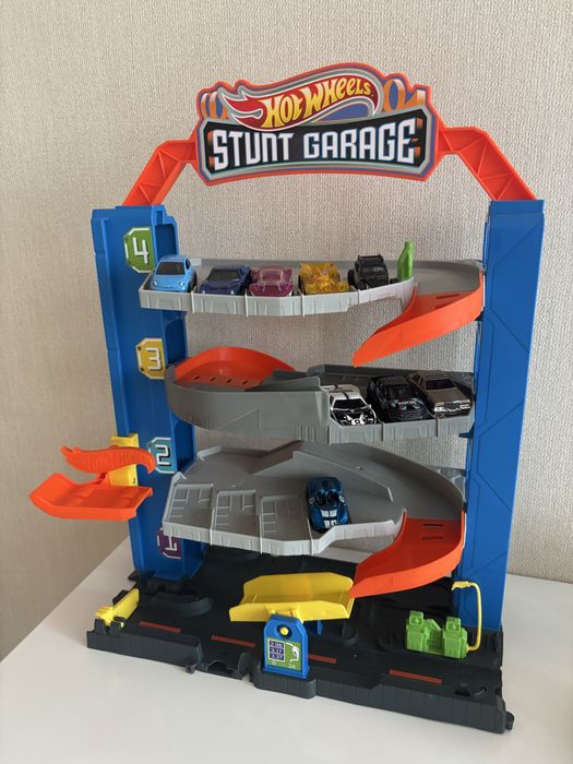 Hot Wheels парковка