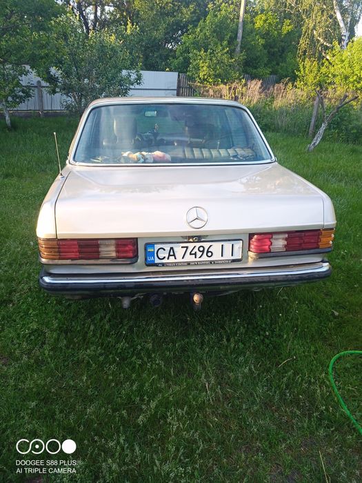 Продам Мерседес W123