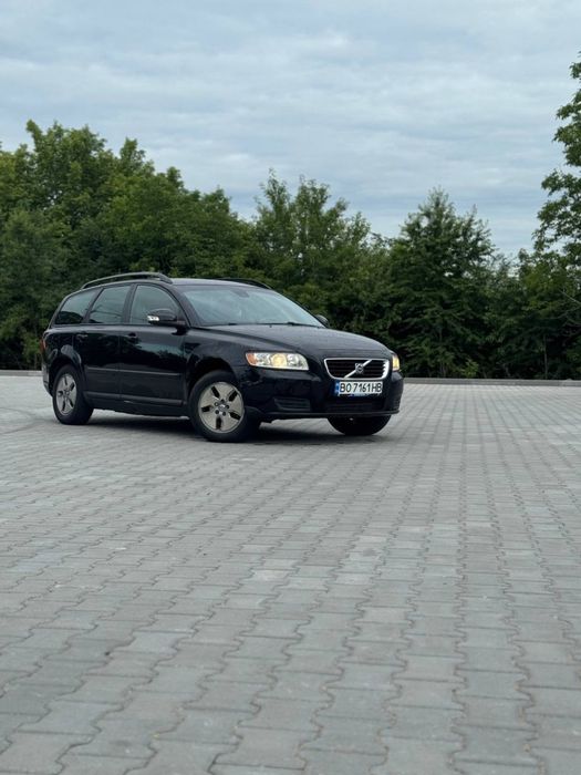 Продам авто вольво В50 1.6 дизель