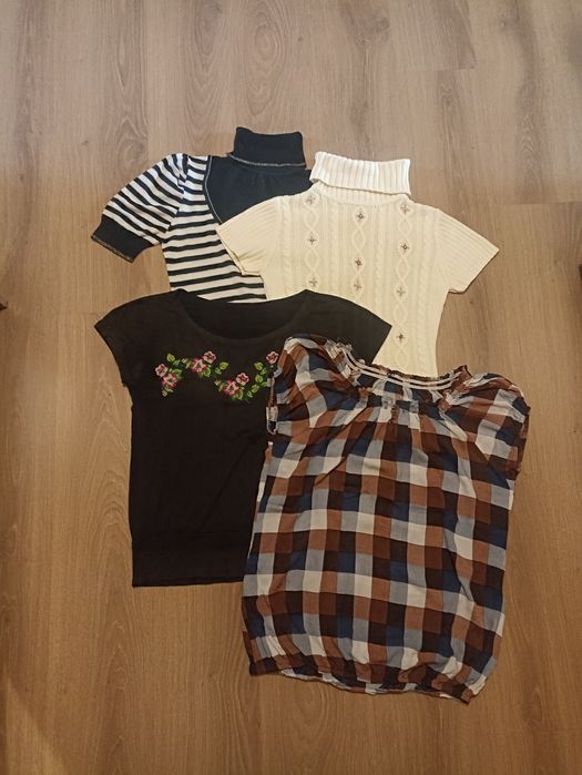 Віддам безкоштовно кардигани, футболки, блузи