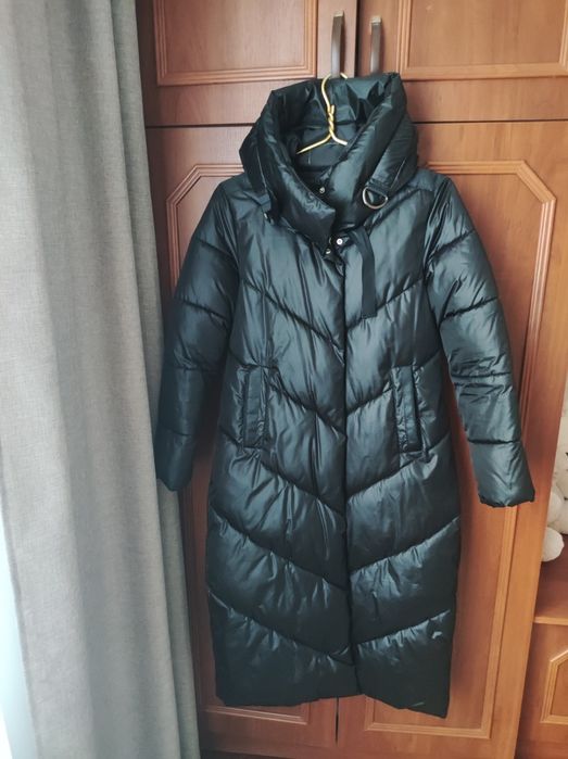 Продам зимнюю женскую куртку пуфер