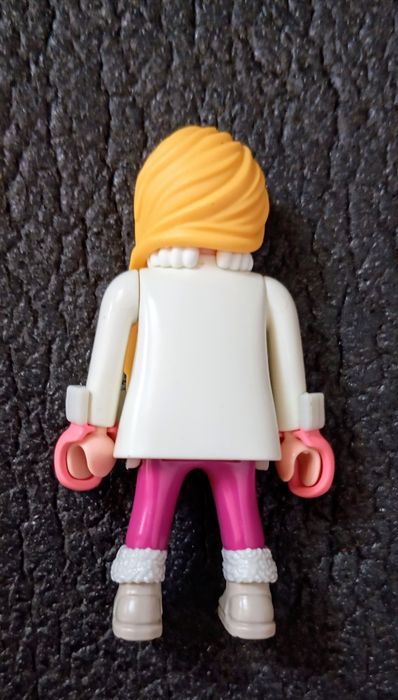 Bonecos Playmobil.