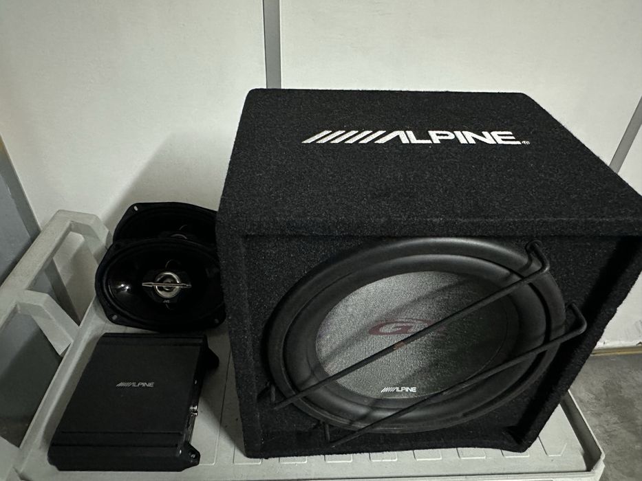 Subwoofer+amplificador ALPINE+2 colunas ovais JVC