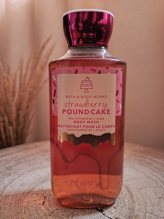 Żel por prysznic strawberry poundcake bath & body works