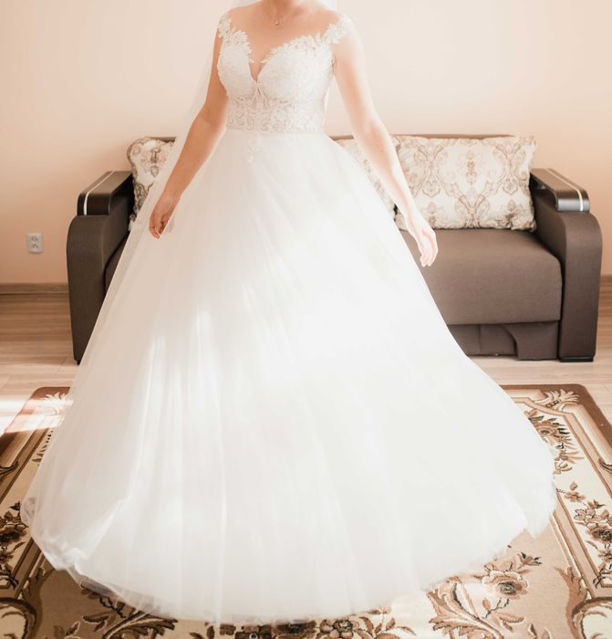 Весільне плаття недорого, дуже шикарне, гарне