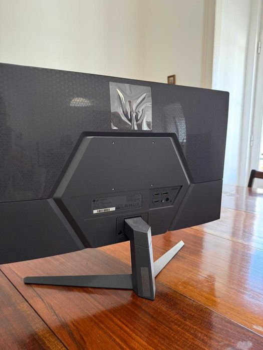 Monitor Gaming LG UltraGear 27''