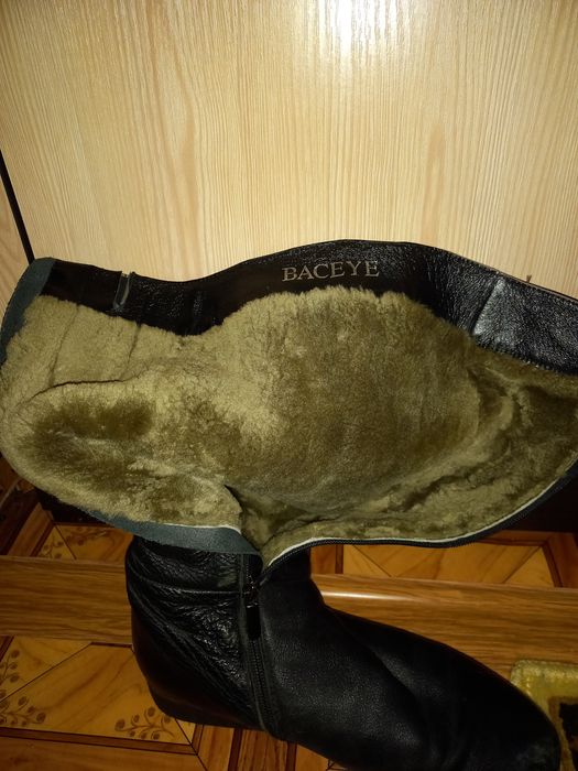 Женские,зимние,кожаные на цегейке сапоги