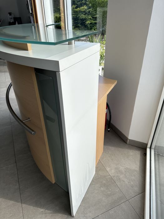 Biurko do obslugi klientów