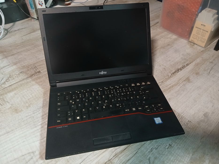 Ноутбук Fujitsu LIFEBOOK E546