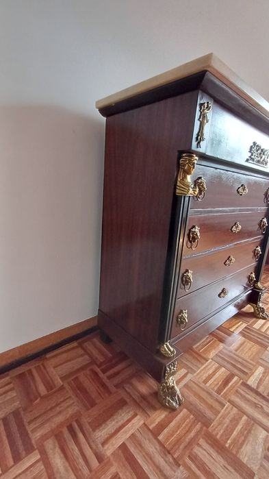 Movel de entrada ou camiseiro