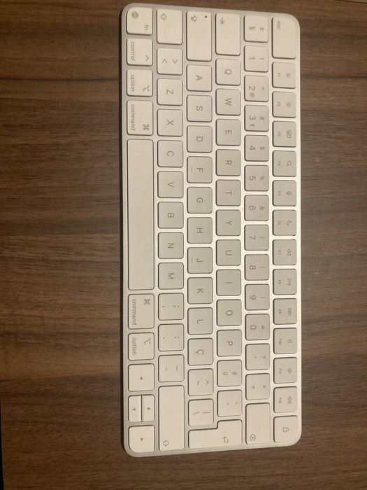 Magic Keybord com pouco uso