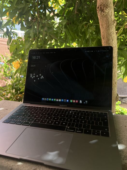 Macbook air 13” 2018