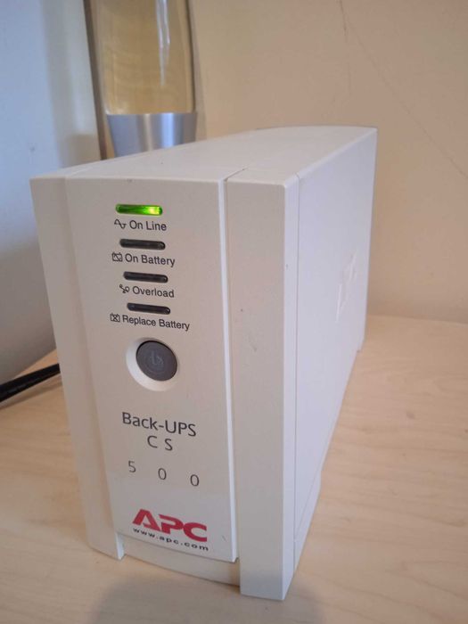 ИБП бесперебойник APC Bask-UPS CS 500