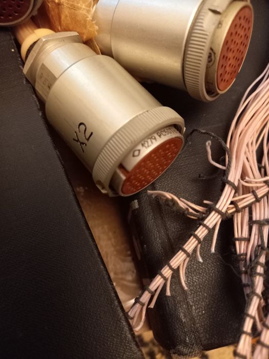 Радиолампы , радиодетали , диоды