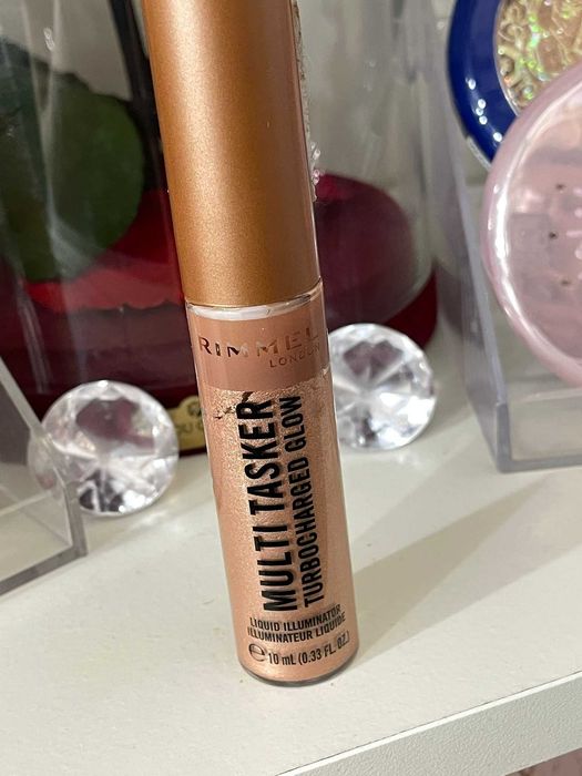 Rimmel London – Multi Tasker Turbocharged Glow, odcień 005 Iconic As Usual
