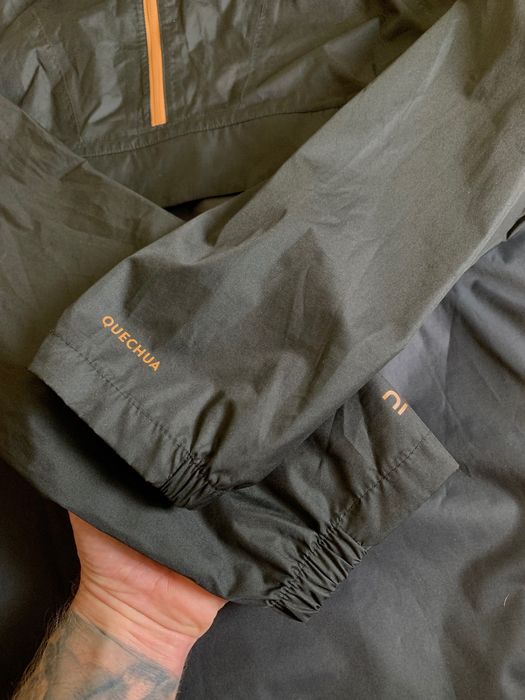 Бомбезная мужская мембранная легкая куртка ветровка Decathlon Quechua оригинал