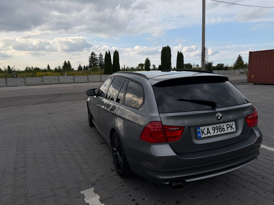 Продам авто BMW 2011