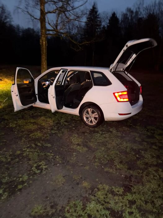 Skoda Fabia Stan bardzo dobry.2dni po przeglądzie.Wszystko sprawne.