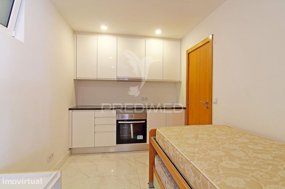 Arrecadação transformada em espaço habitacional – Santa Eulália, Al...