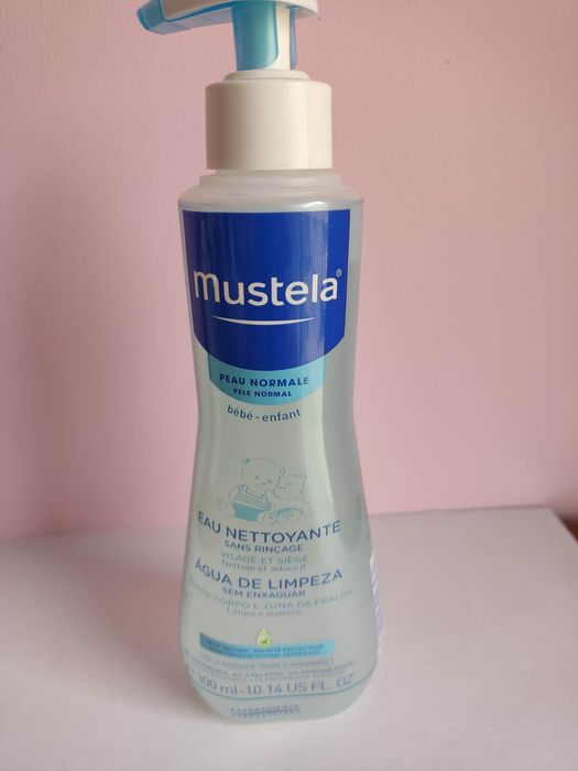 Mustela água de limpeza