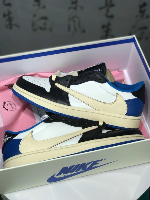 Butymęskie_Jordan_1_Retro_Low_OG_SP_Fragment_x_Travis_Scott