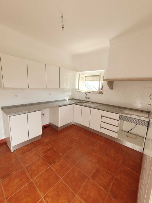 Andar de Moradia com garagem e quintal
