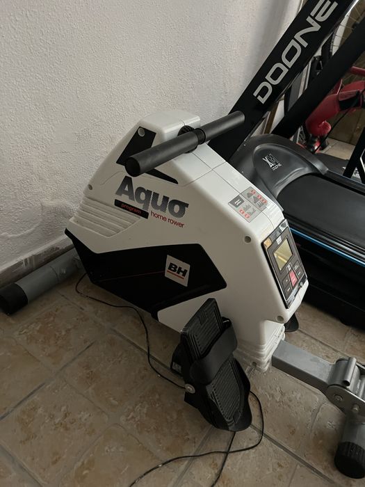 Maquina de remo - BH aquo home rower