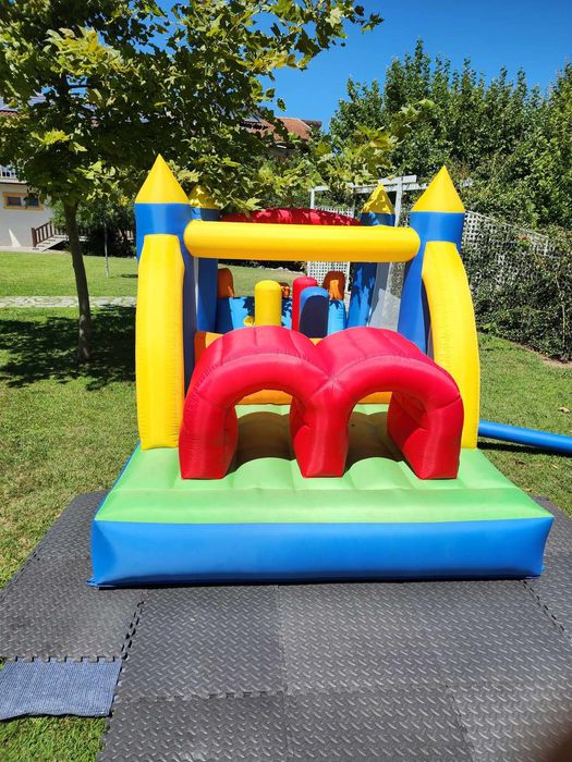Insuflável pula pula Alugamos para festas e eventos
