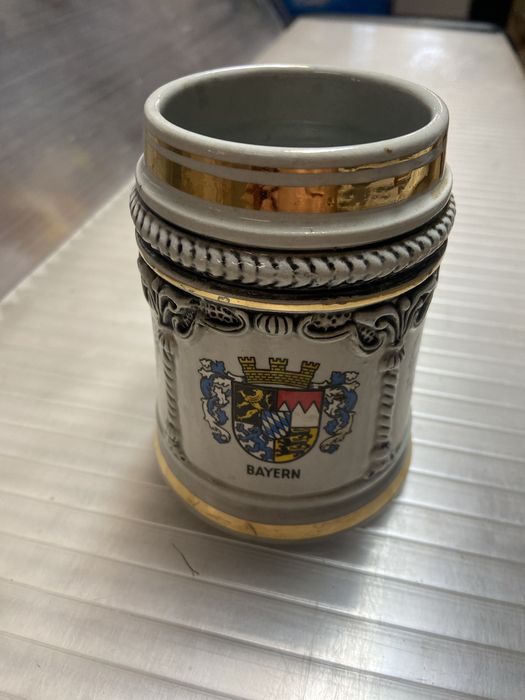 Stary kufel Bayern Munchen. Sygnatura 389 S