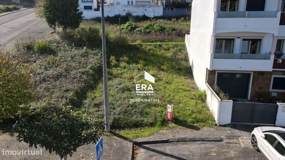 Lote de terreno localizado em Leiria