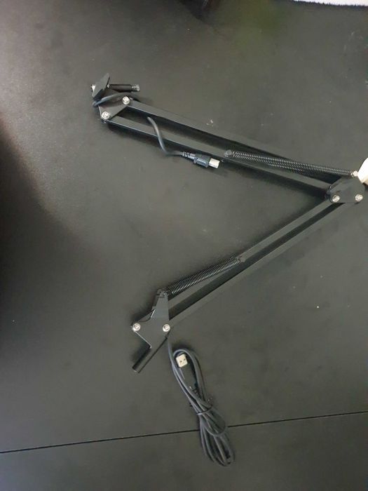 Braço articulado emita