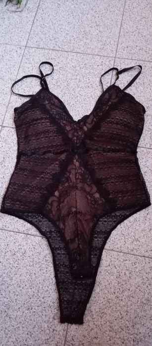 Lingerie de senhora L