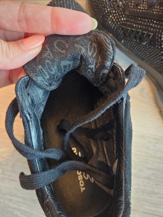 Ténis pretos com brilhantes 39