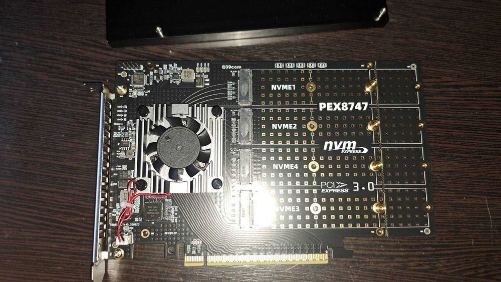 PCIe-карты расширения Feiniu M.2 plx8747 с четырьмя отсеками NMVE с радиатором