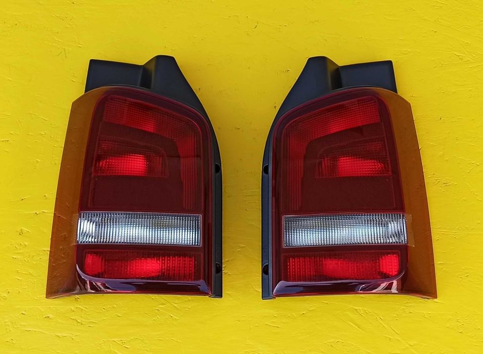 Решотка в передний бампер на Volkswagen T5 Фольксваген Т5 10-15р