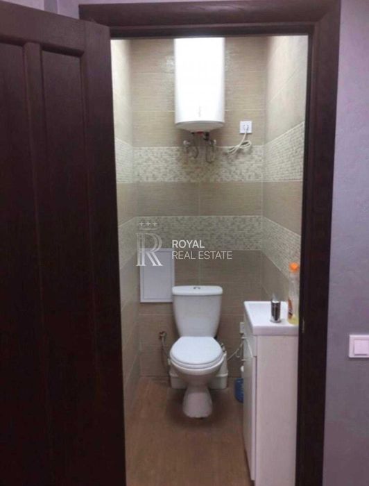 Оренда приміщення Подільський район Дегтярна 7 40 м Воздвиженка ТОРГ