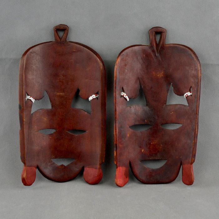 Par de máscaras Africanas em Madeira