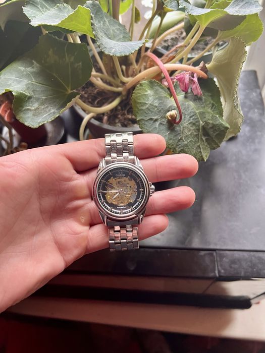 Механические часы Omega Skeleton