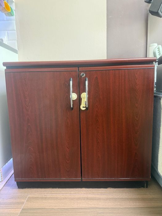 Dou Móvel madeira com fechadura e tranca de criança