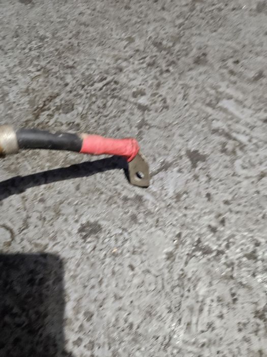 Przewód zasilający Bmw 5 G30 G31  akumulatora plus plusowy kabel