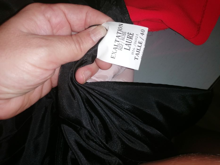 Vendo Vestido preto vermelho e rosa