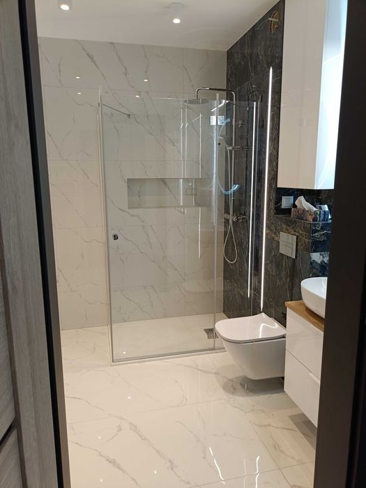 Łazienki , Wykończenia wnętrz pod klucz