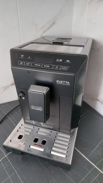 Продам Срочно  кофемашину !!!