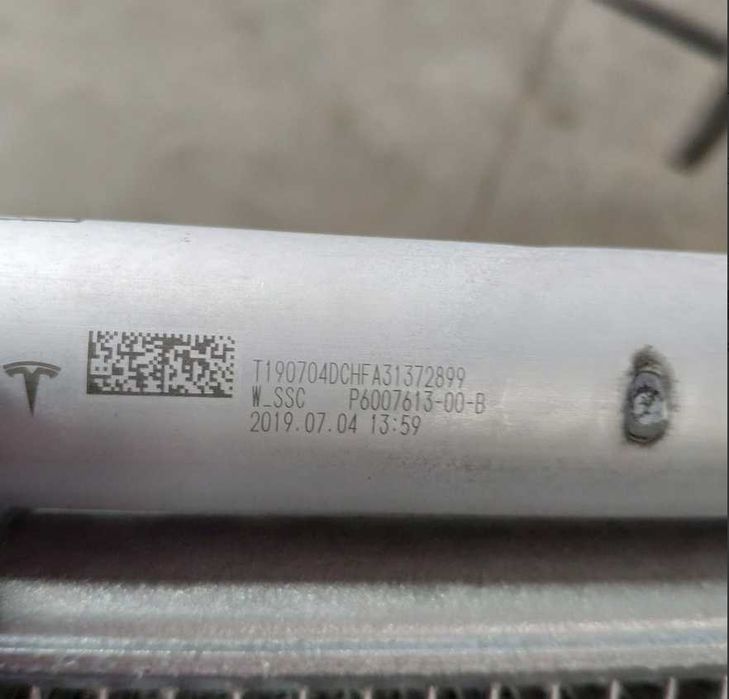 Радиатор кондиционера правый Tesla Model S/S Rest