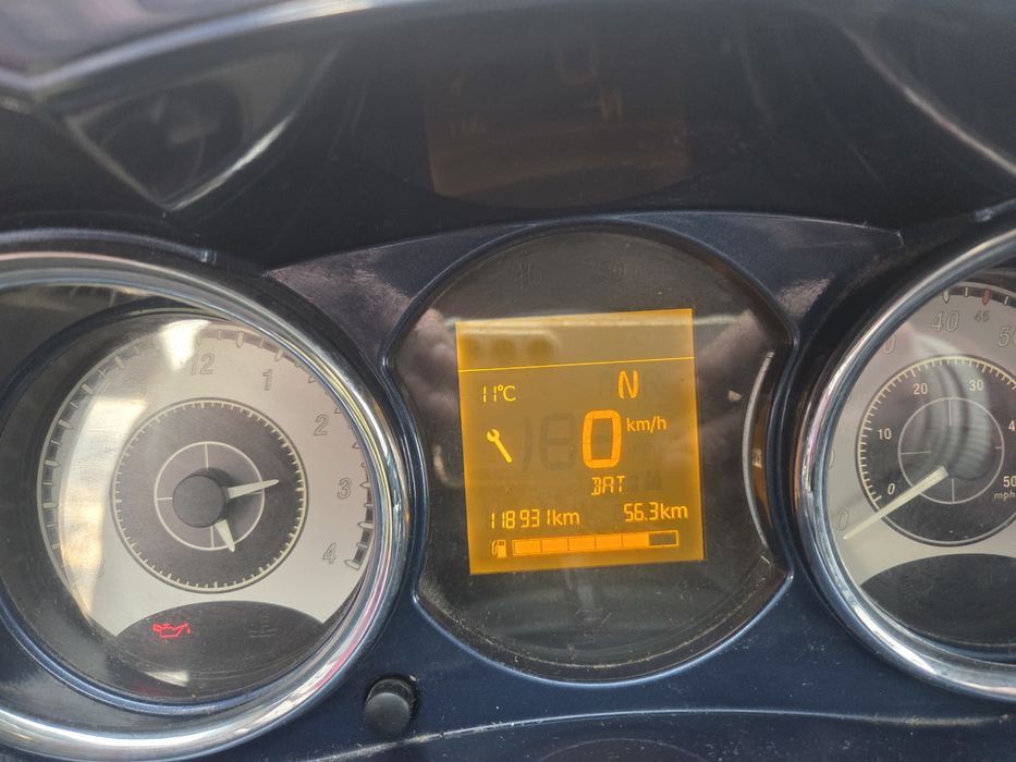 Samochód Legier js50