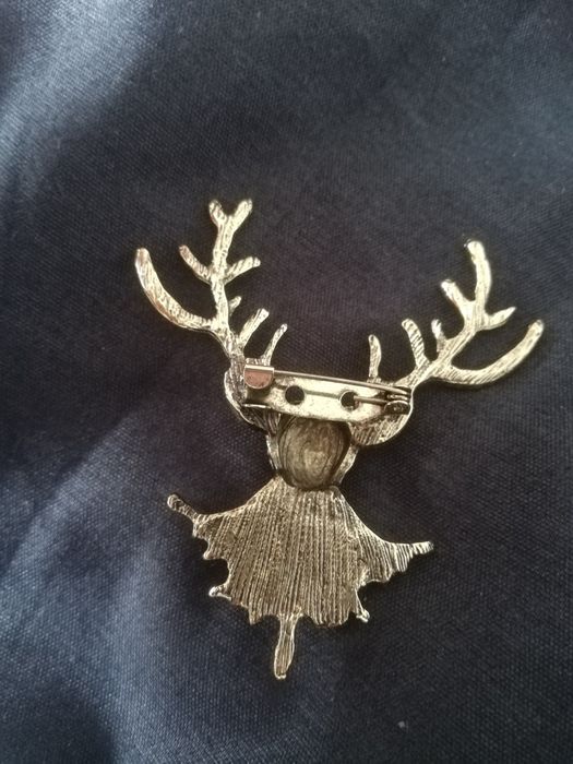 Broszka vintage jeleń stare złoto